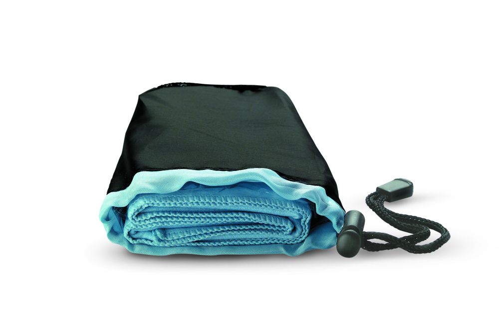 GiftRetail KC6333 - DRYE Sport towel in nylon pouch